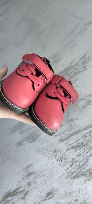 Продам детскую зимнюю обувь