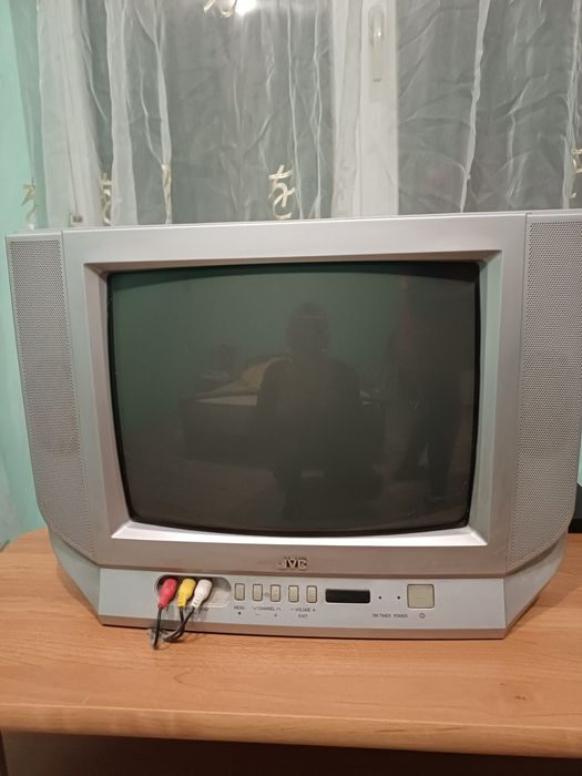 Продавам Телевизор  JVC