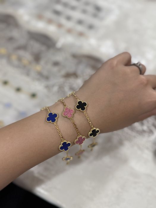 Дамски Гривни Van Cleef