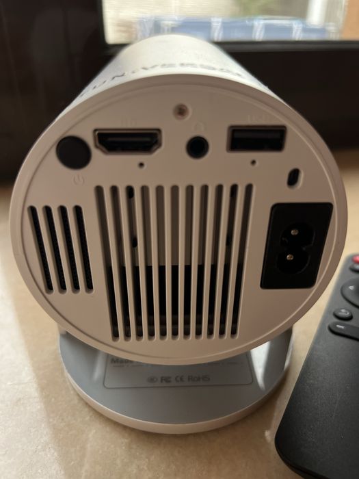 Proiector Video Fituniversal P30Pro 10.000 de lumeni