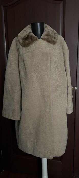 Haina /cojoc de miel cu guler de blana