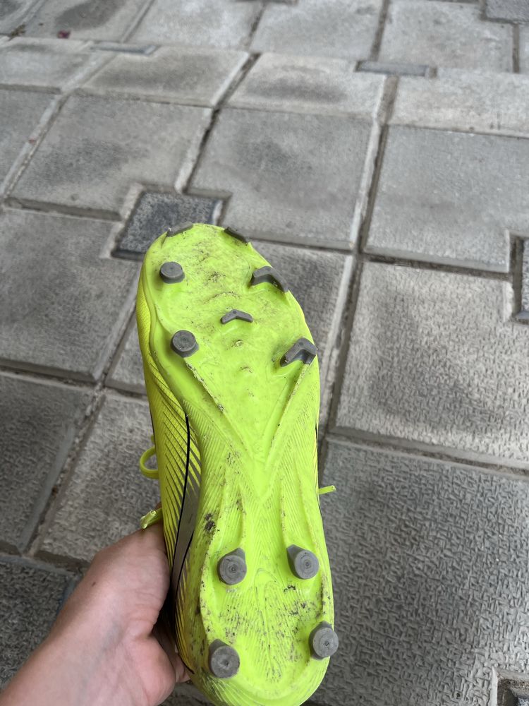 Ghete Fotbal Nike Mercurial  marimea 37,5