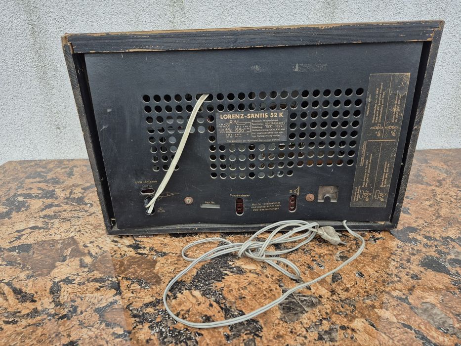 Vand Radio cu lampi marca Lorenz made in Germany 

- video ca