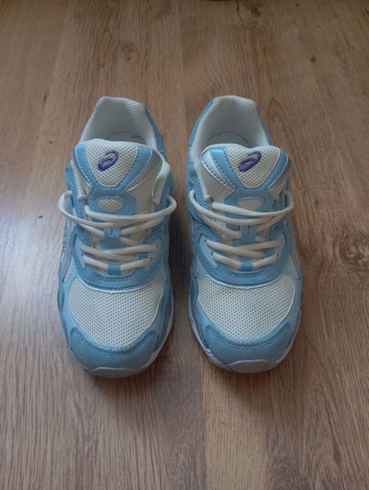 Asics nyc gel baby blue