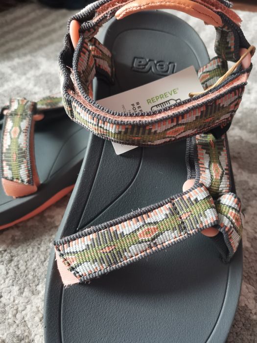 Нови детски сандали TEVA - 32 номер