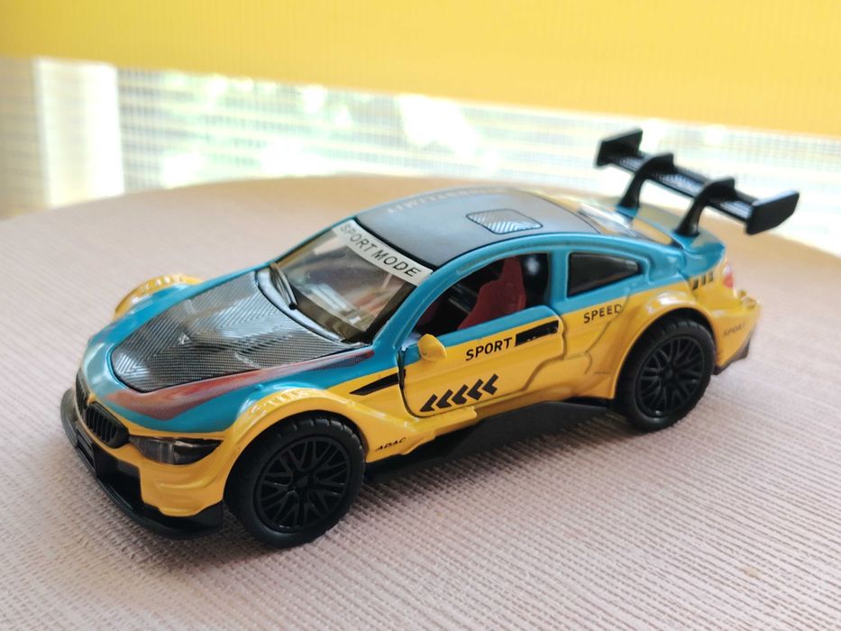 Количка Метална BMW с отварящи се врати