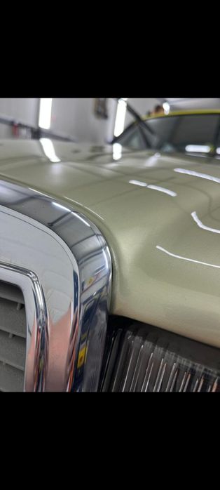 Mercedes Benz w123 vehicul istoric