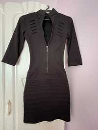 Черна еластична рокля XS