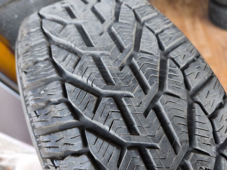 Зимни Гуми 205/55/16 TAURUS Dot3921