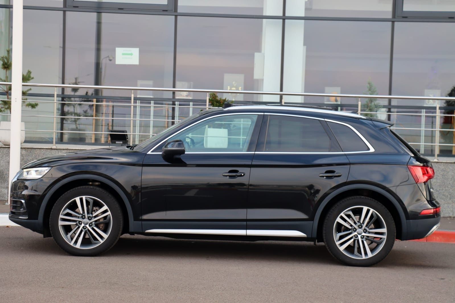 Vând Audi Q5 quattro