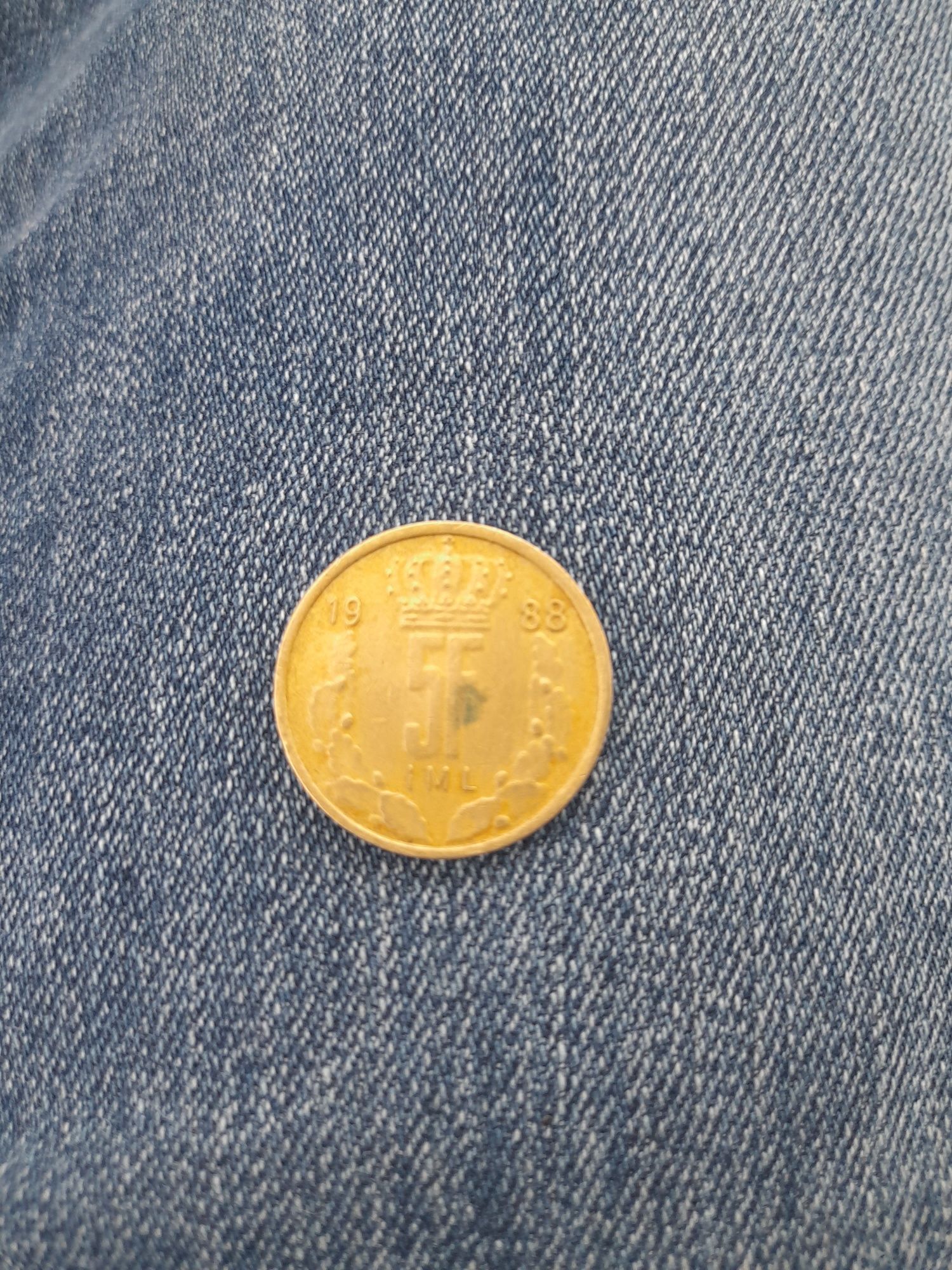 De vânzare moneda din 88