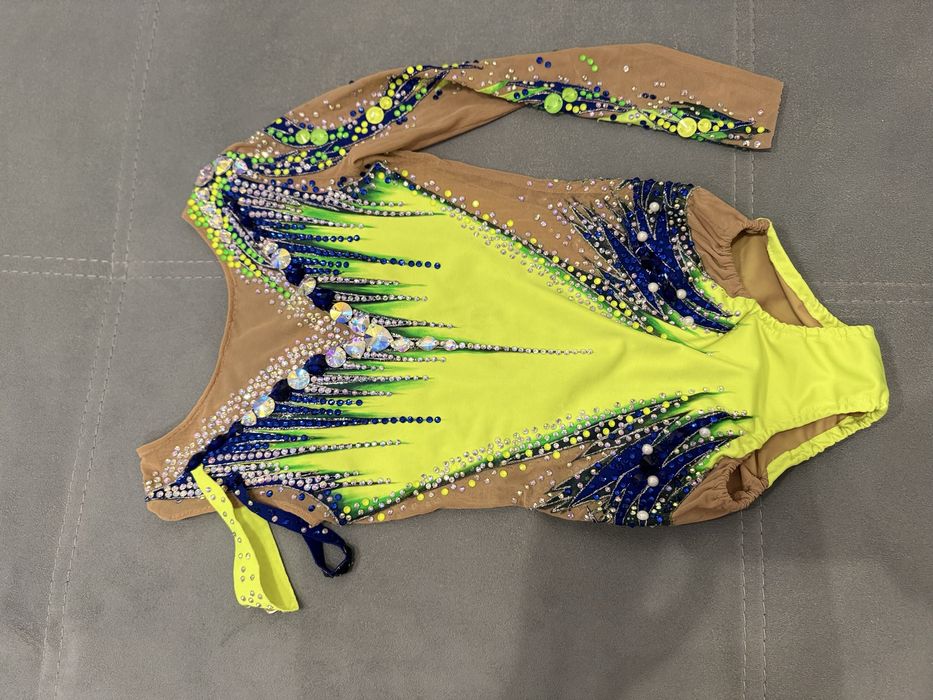 Продам купальник для гимнастики