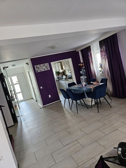 Vând casa tip duplex cartierul Arhitectilor
