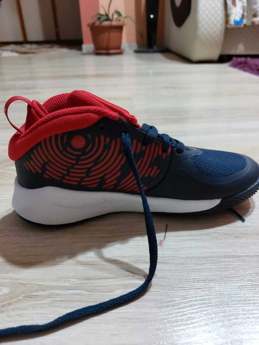 Bascheți NIKE TEAMHUSTLE *ediție limitată*