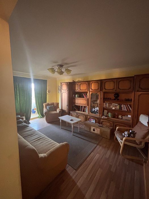 Vand/schimb, apartament Sarari, 5 camere. 113 mp suprafata totala.