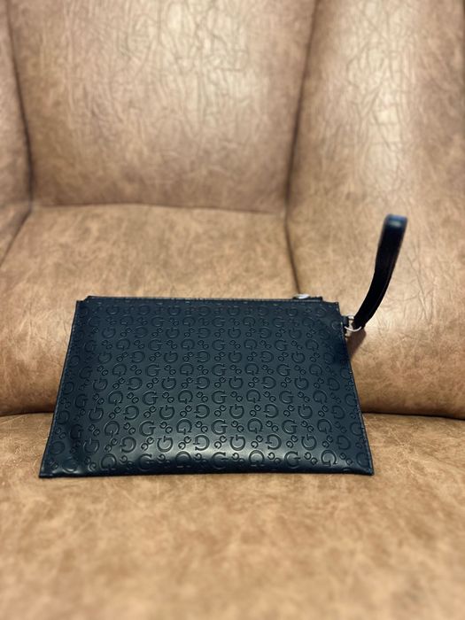 Geanta plic Guess, noua