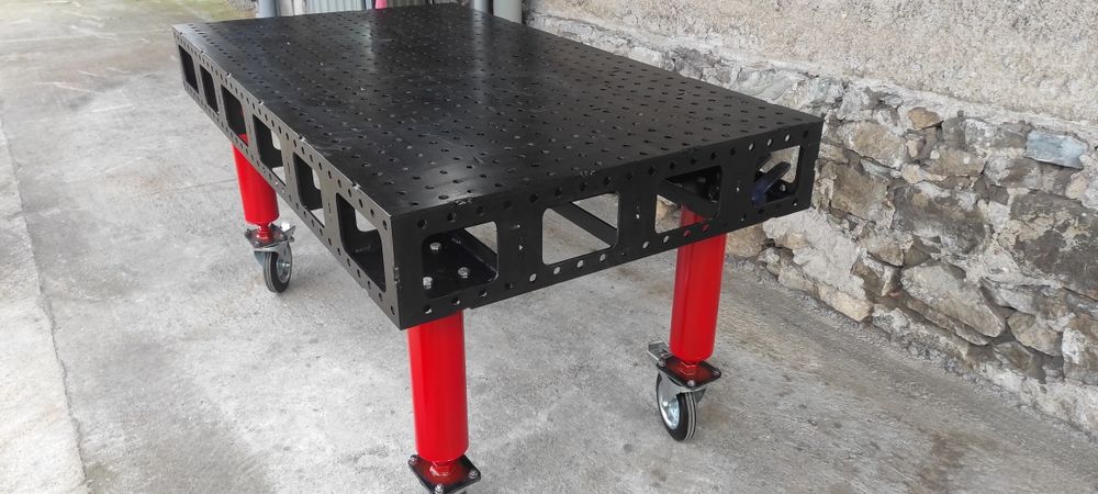 Заваръчна маса лазарно рязана