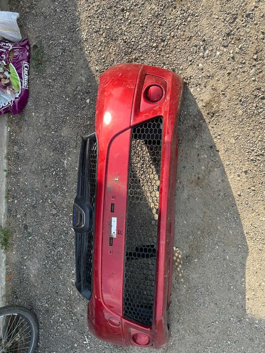 bara fata dacia logan