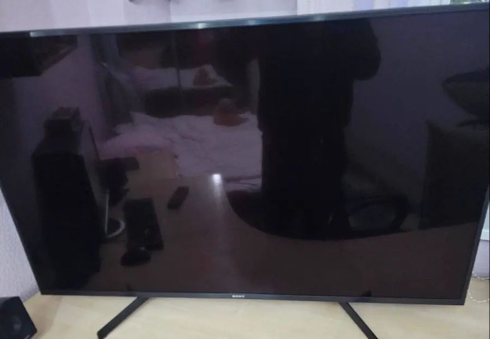 Телевизор  SONY 8 K оригинал