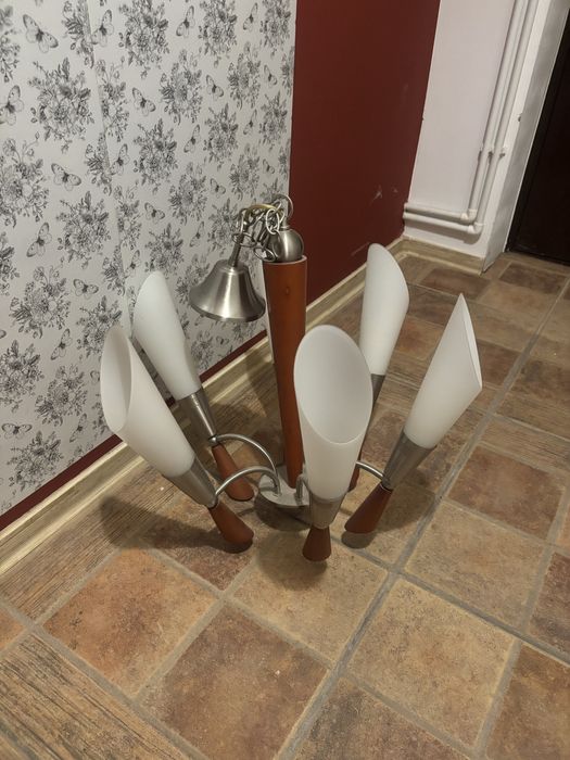 Lustra de vanzare, inperfecta stare