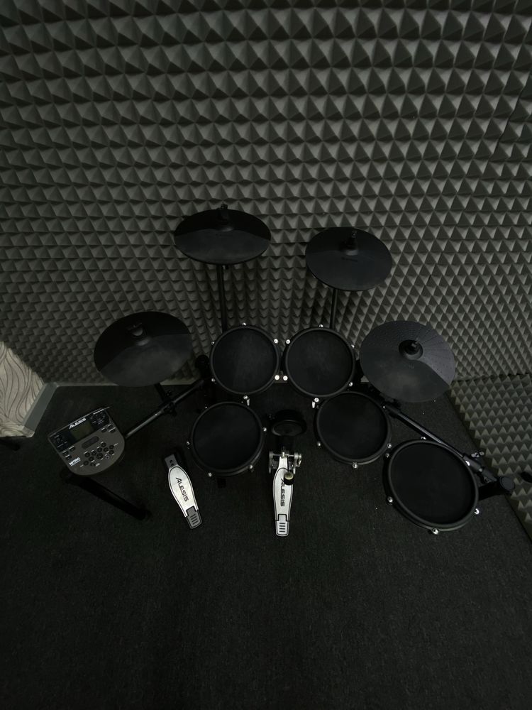 Электронная барабанная установка Alesis Nitro Mesh Kit+EXPANSION PACK