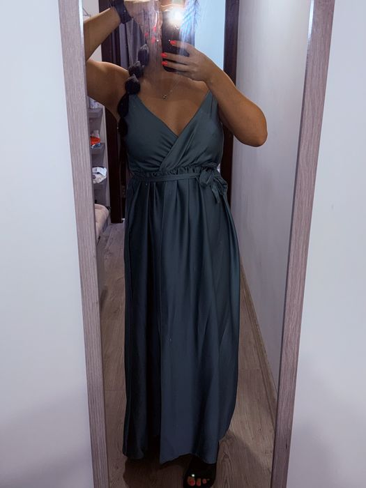 Сатенена рокля тюркоаз