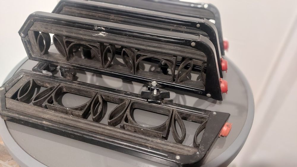 Suport schiuri(ski) auto pentru bare transversale