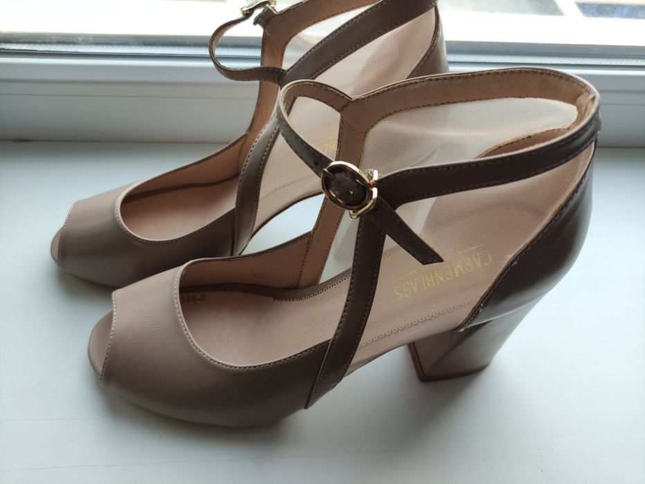 Новые босоножки 38-39 размер