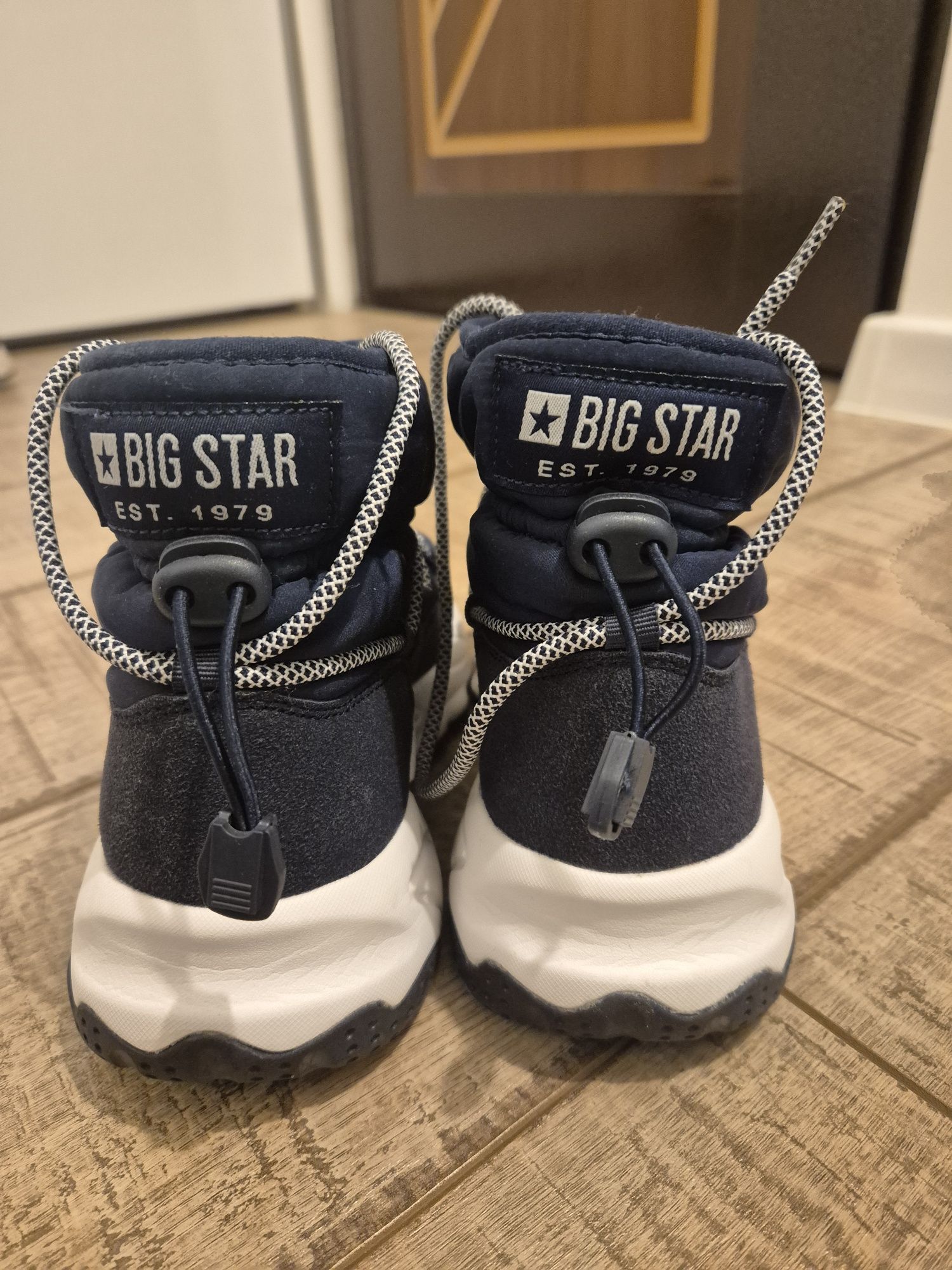 Ghete dama, Big Star