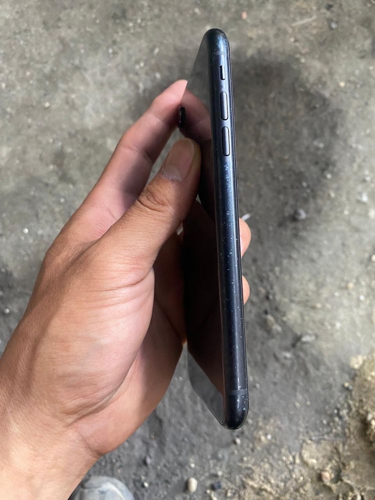 iPhone XR 128gb 77%