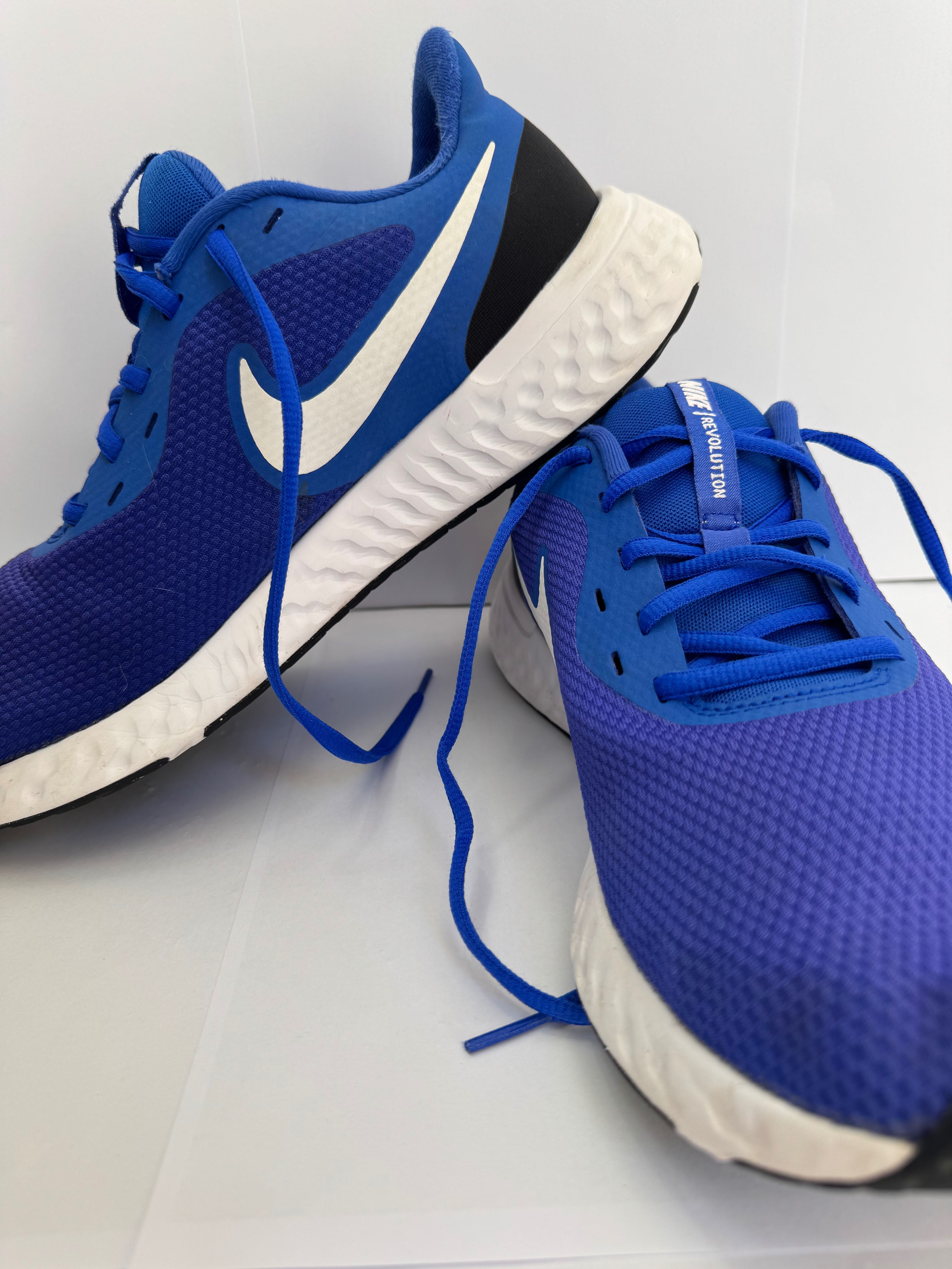 Nike Revolution – номер 44.5