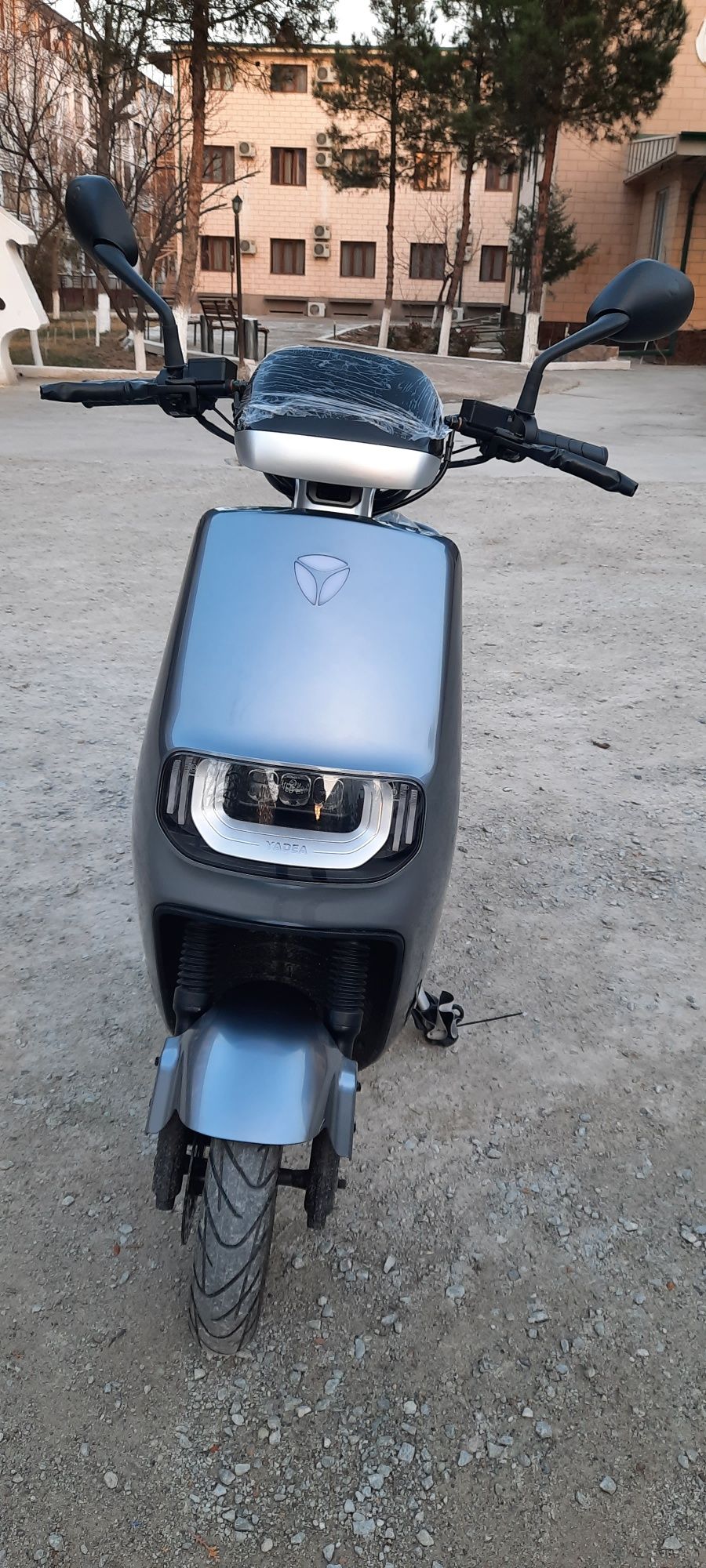 Skuter yadea e8s