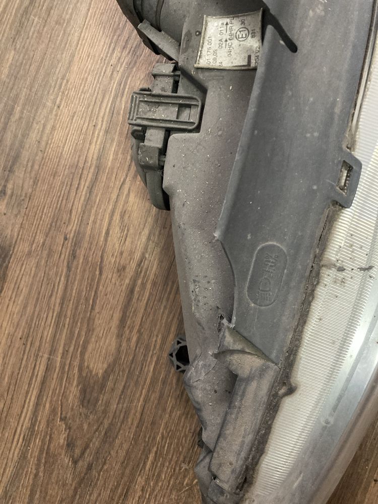 Ляв фар за Peugeot 406 / Пежо 406 2003г