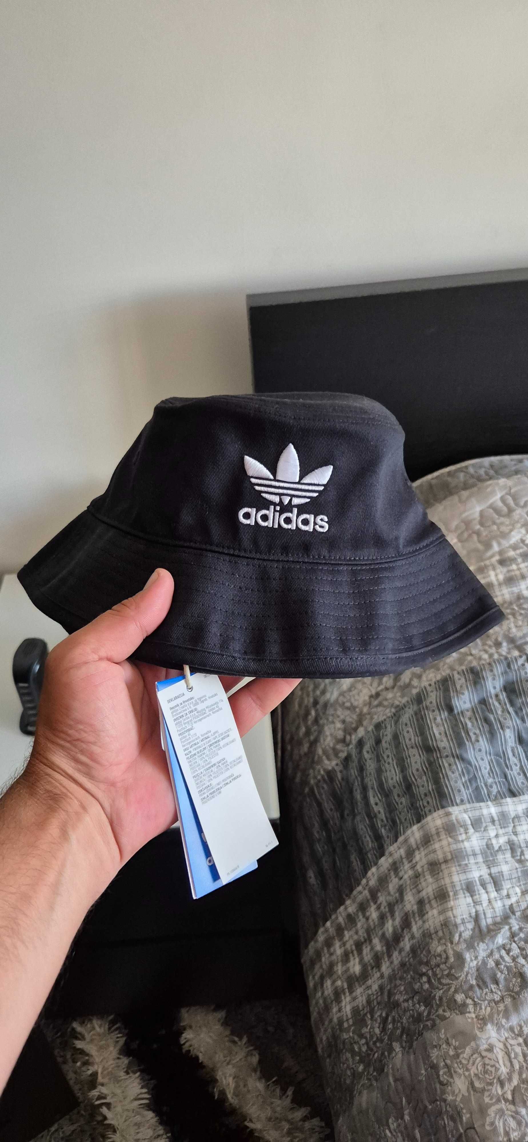 Шапка adidas оргинална