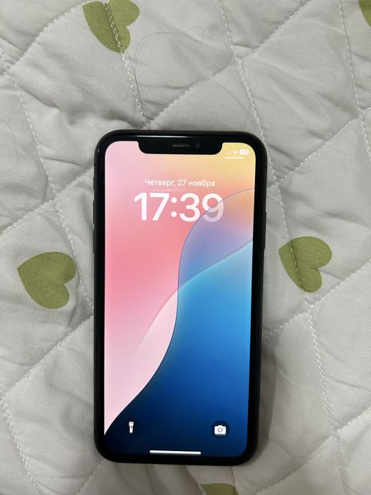 Продаю айфон 11 на 64г