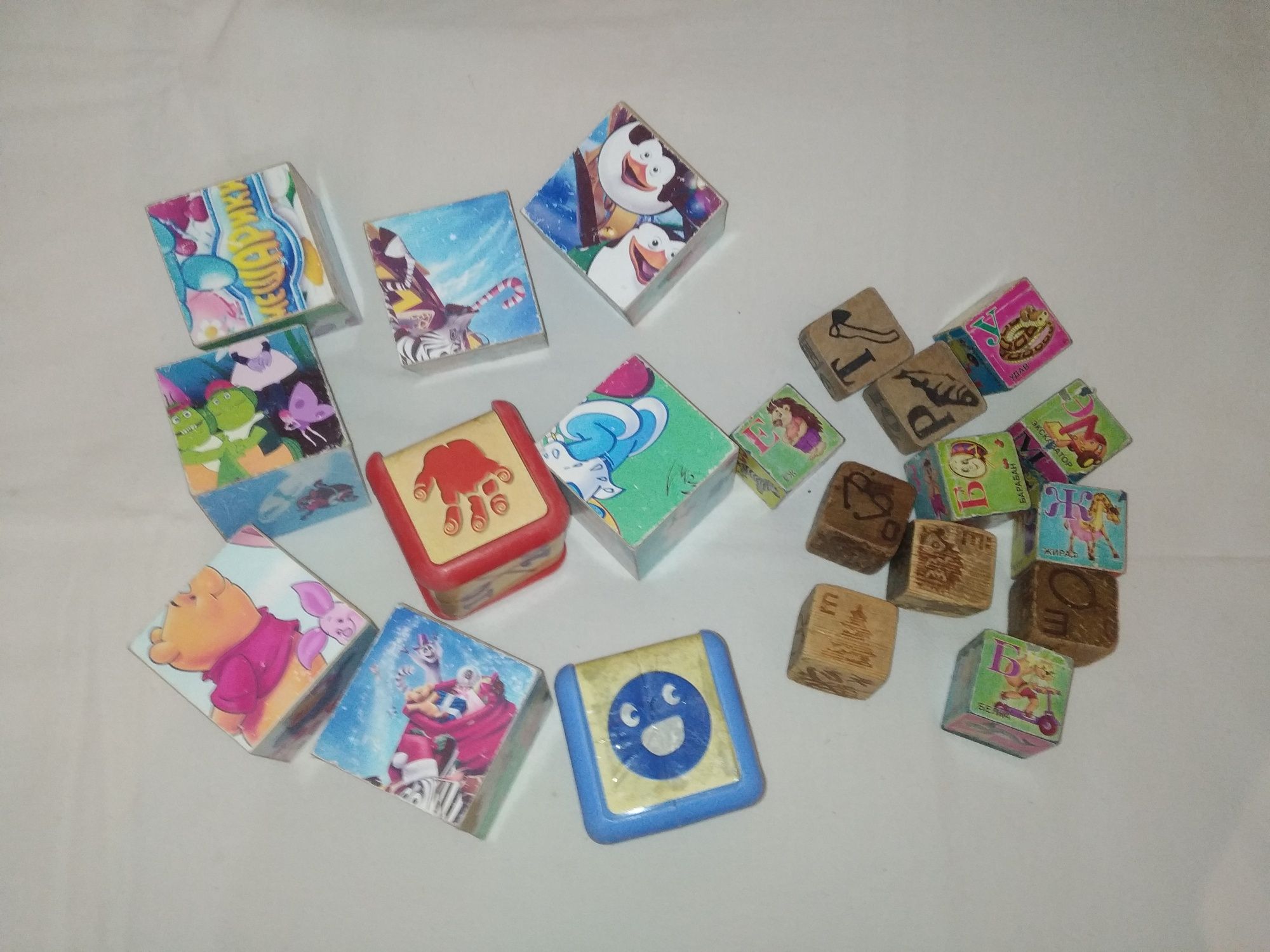 Игрушки - кубики и посуда детскаяяя