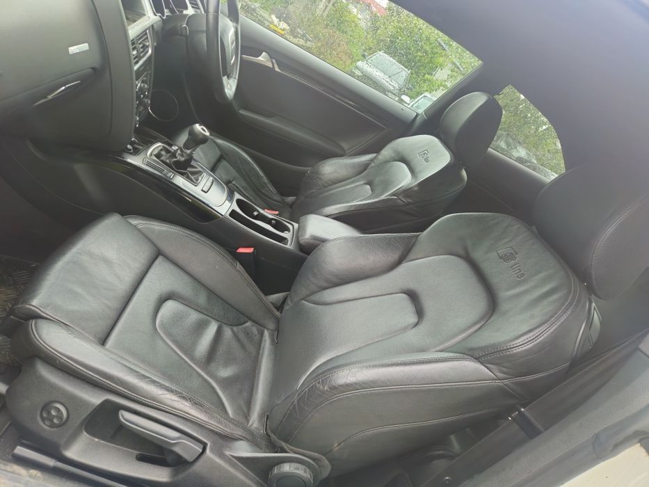 dezmembrez audi a5 2011 2.0 CAHA