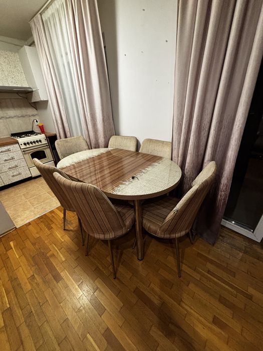 Masa extensibila si 6 scaune