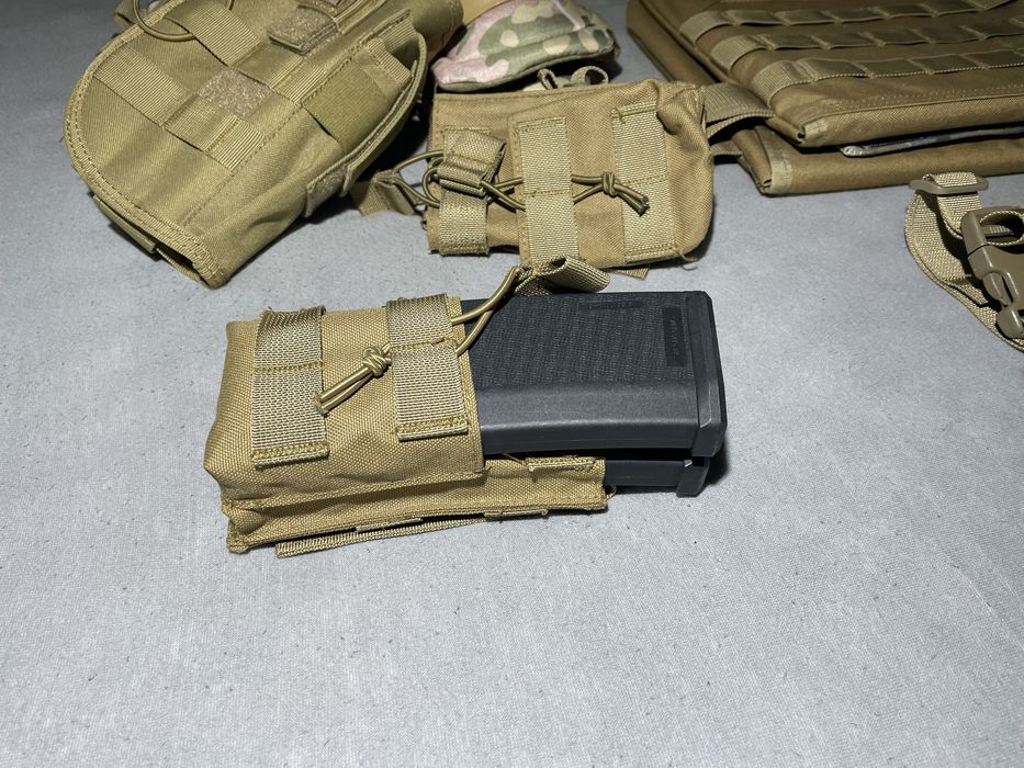 Vesta plate carrier airsoft + accesorii echipament
