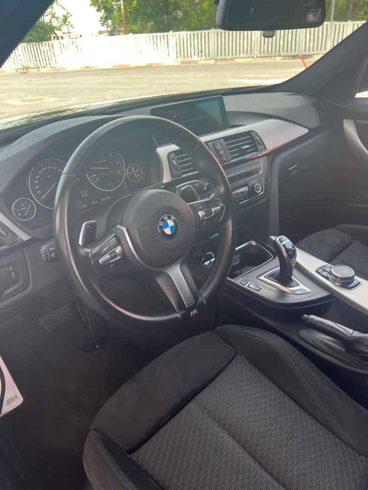 Vand/Schimb Bmw 320 diesel 2014 184 cp 190 de mii de km reali