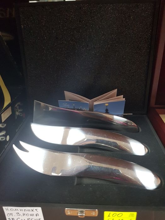 Комплект от 3 ножа за сирене