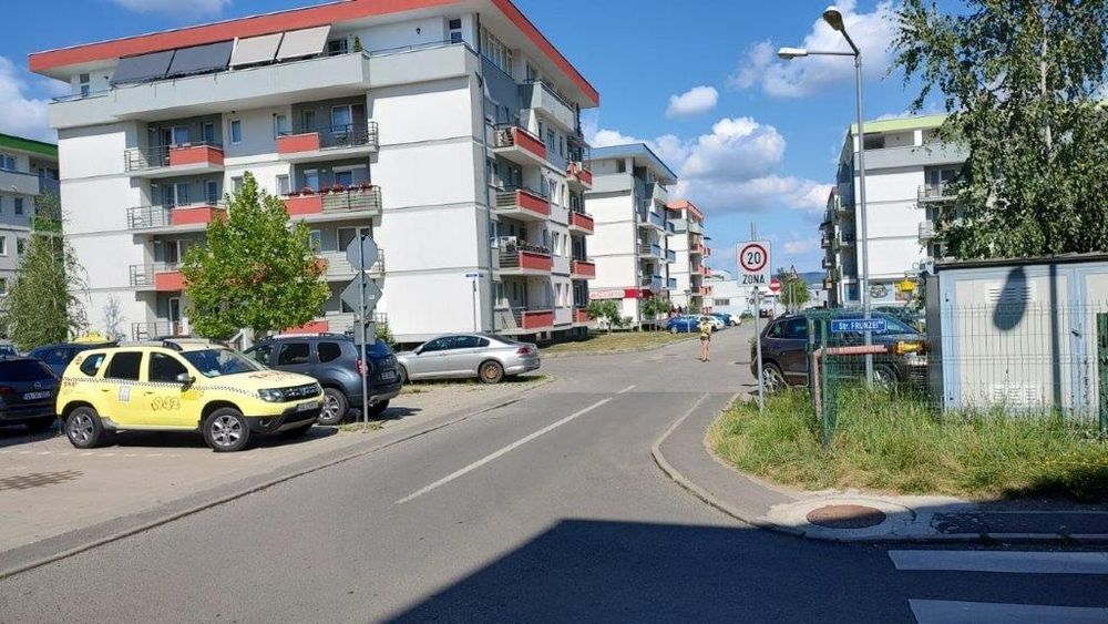 Inchiriez spațiu comercial pretabil activitati de recuperare/medicale