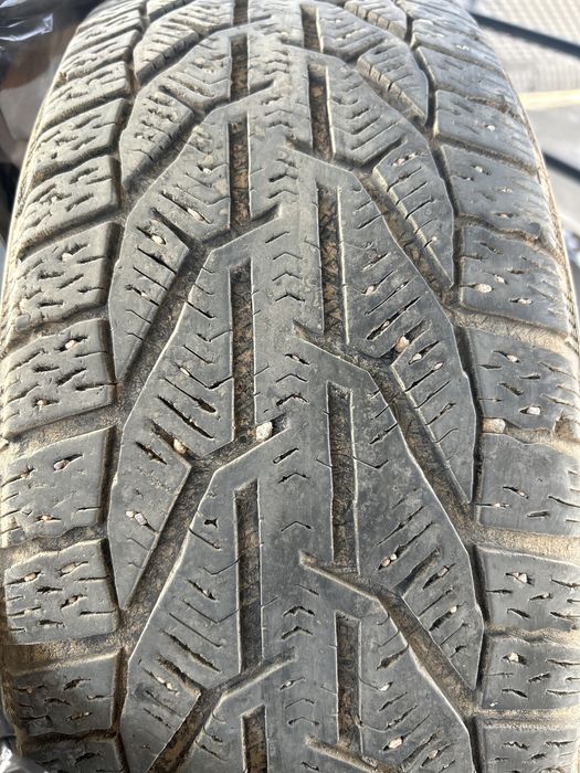 Зимний  215/60/R17