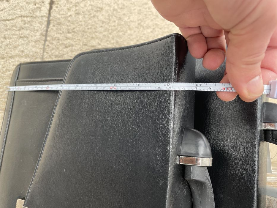 разпродажба за бизнес чанти