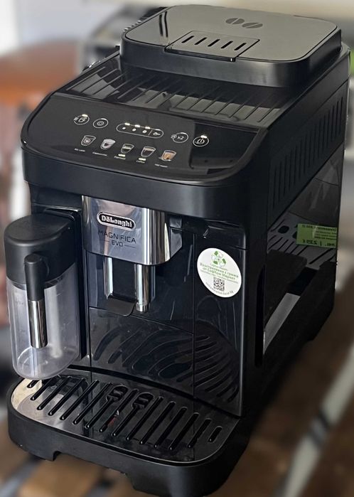 Кафемашина DeLonghi Magnifica Evo