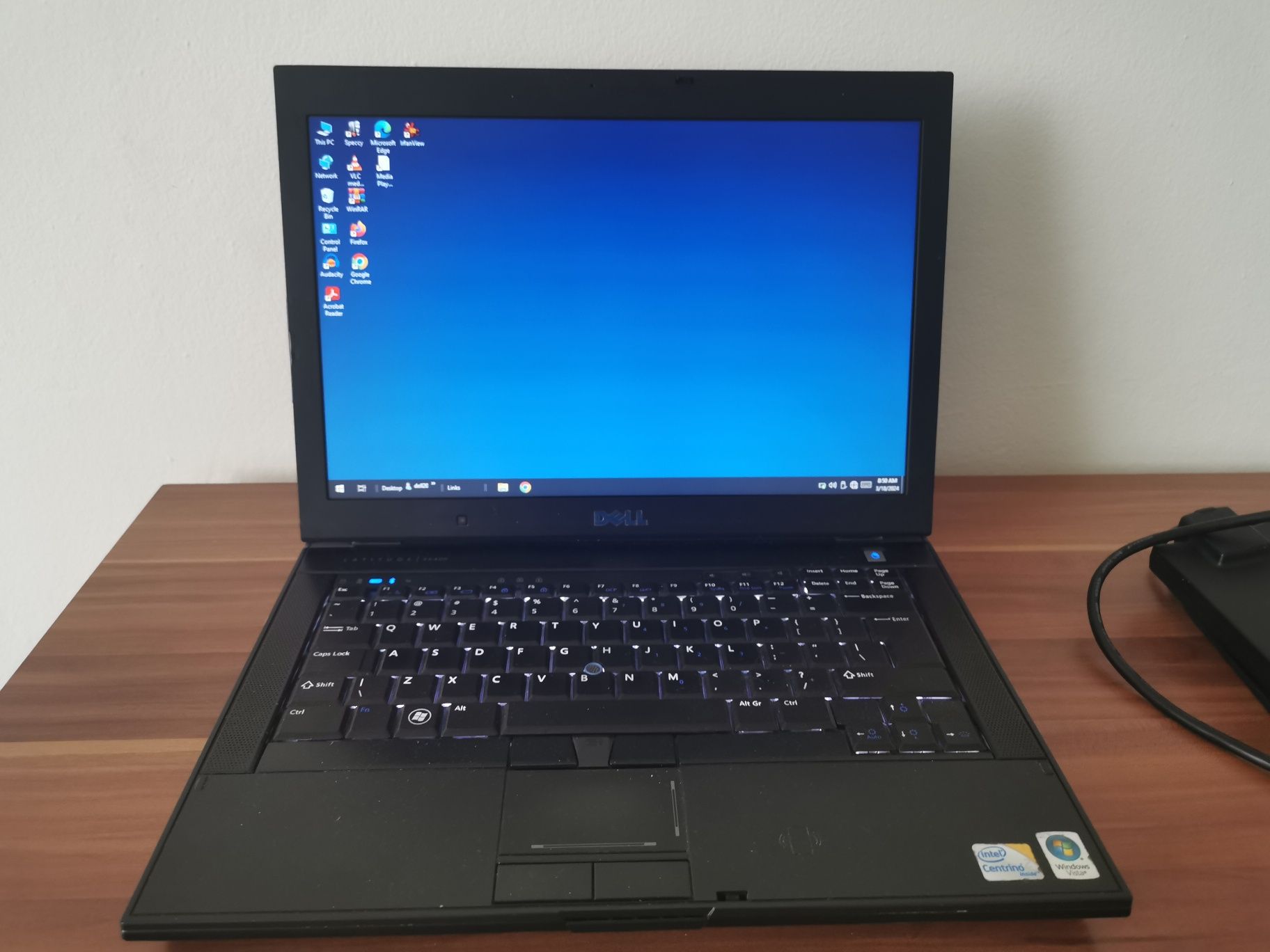 vand/ schimb laptop 14 inch Dell 6400, SSD, tastatura iluminare