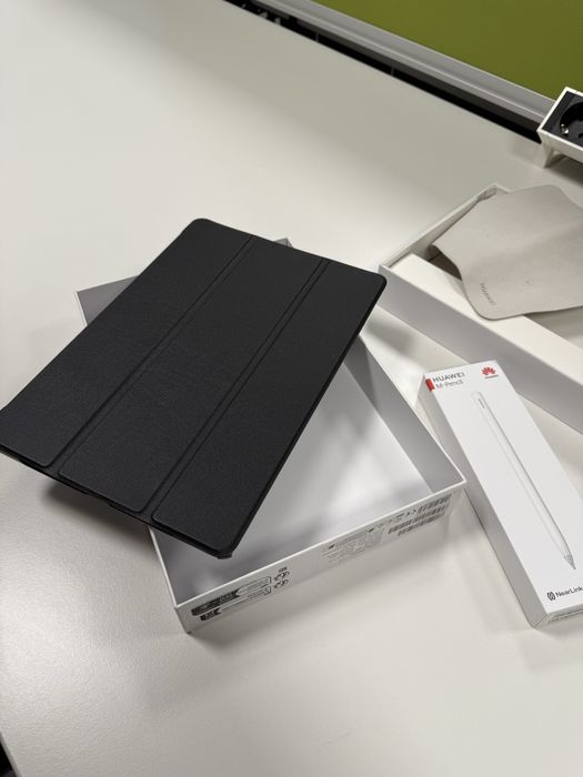 Vând **Huawei MatePad 11.5 S** + **M-Pencil** + husă – complet nou