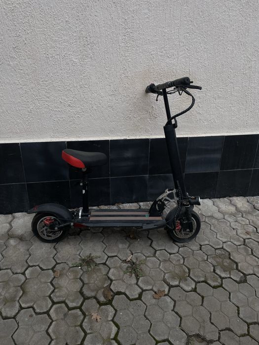 Самокат срочно в хорошем состоянии