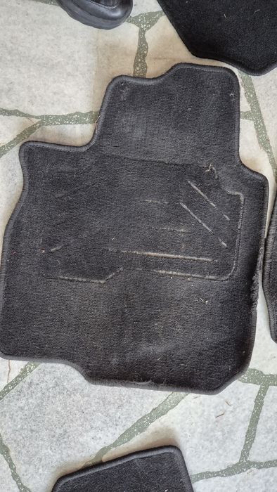 Комплект гумени и мокетени стелки от Peugeot 206/Пежо 206