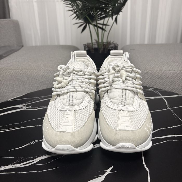 Versace chain reaction